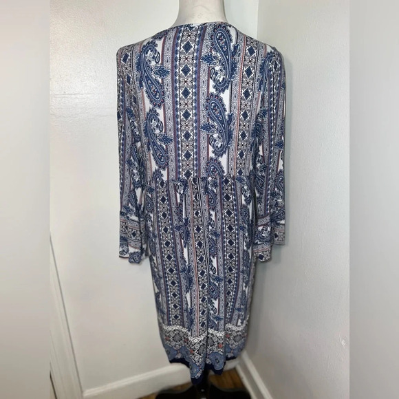 Naïf, L, paisley print gauze midi w/embroidered keyhole yoke w tie, 3/4 bell - Picture 2 of 10